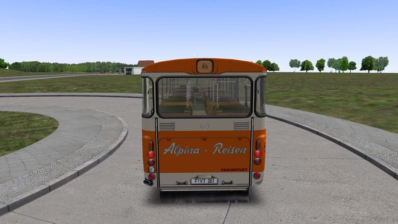 Alpina_O305_01.jpg