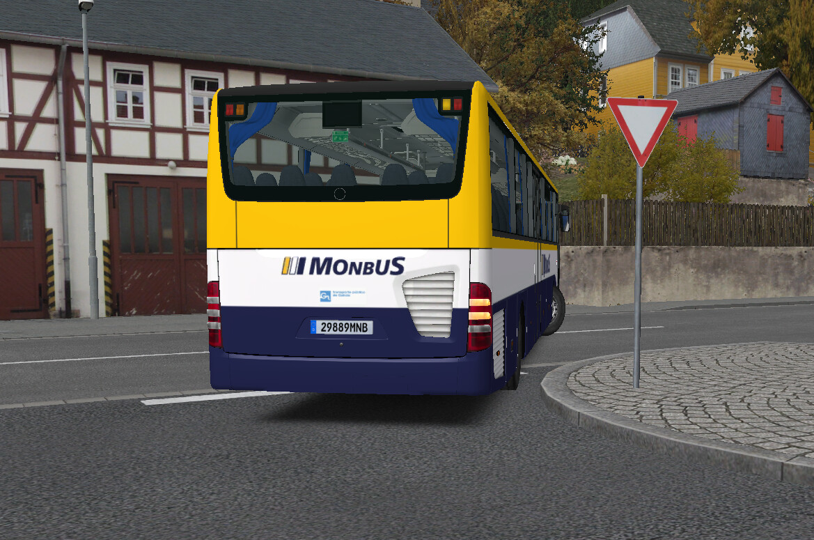 monbus1.jpg